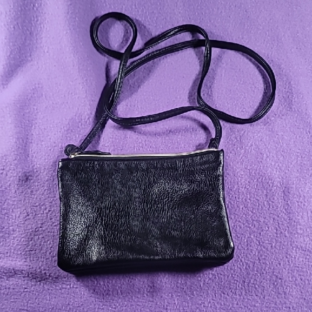0759. Swap Meet/ Festival Purse~ 3- Separate Zippered Compartments ~ So small!!
